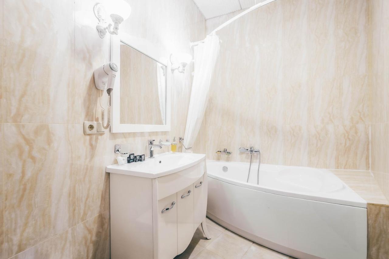 Black Sea Hotel Kiev Extérieur photo